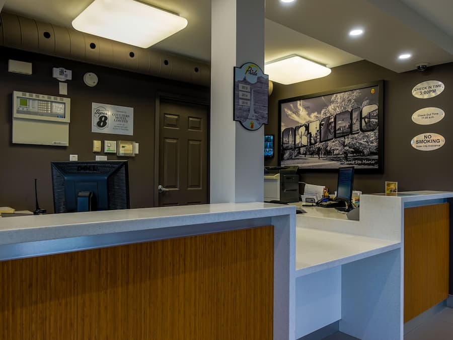 Super 8 by Wyndham Sault Ste Marie On