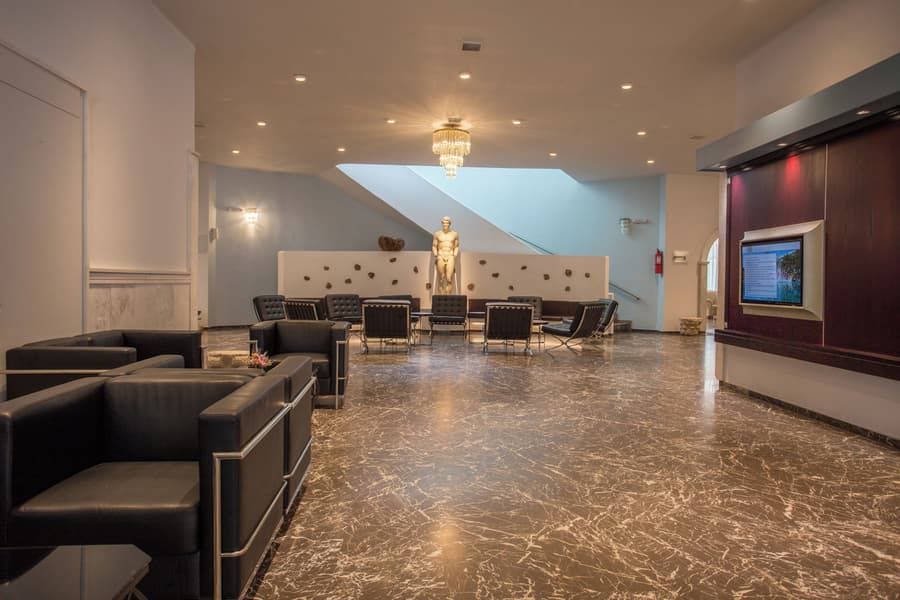 Atlantis Hotel