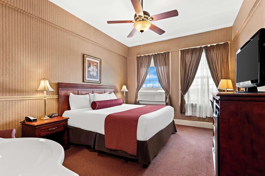 Genetti Hotel, SureStay Collection by Best Western