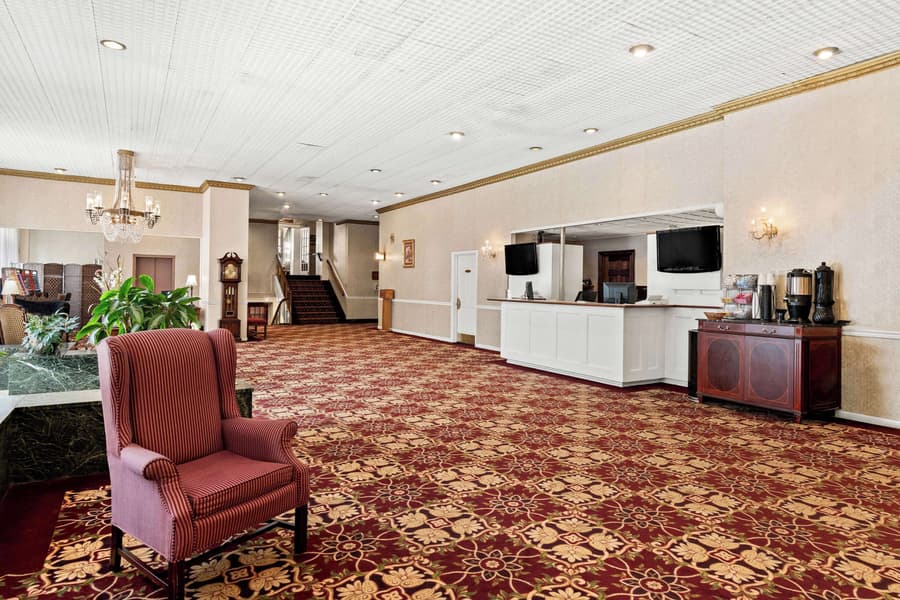 Genetti Hotel, SureStay Collection by Best Western
