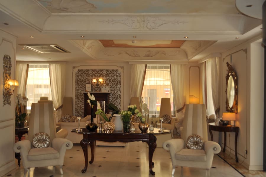 Hotel Jolanda