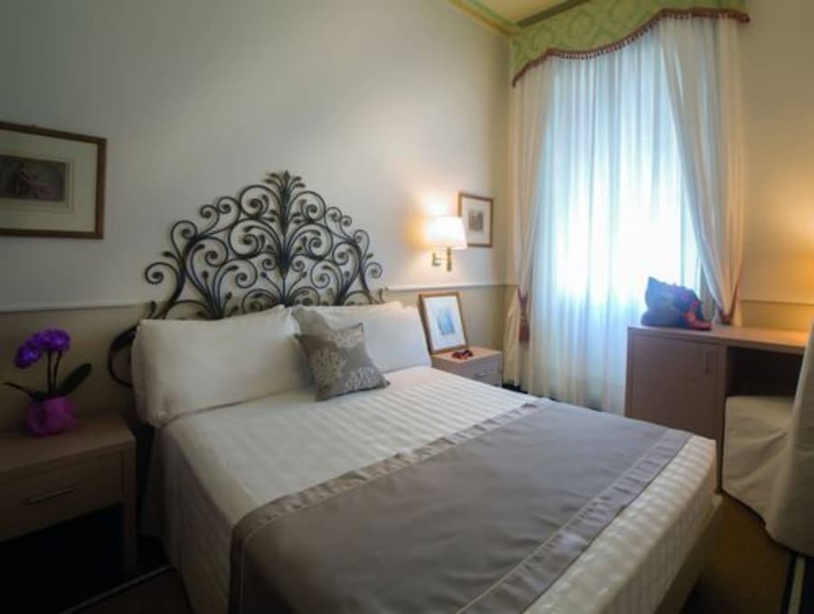 Hotel Jolanda