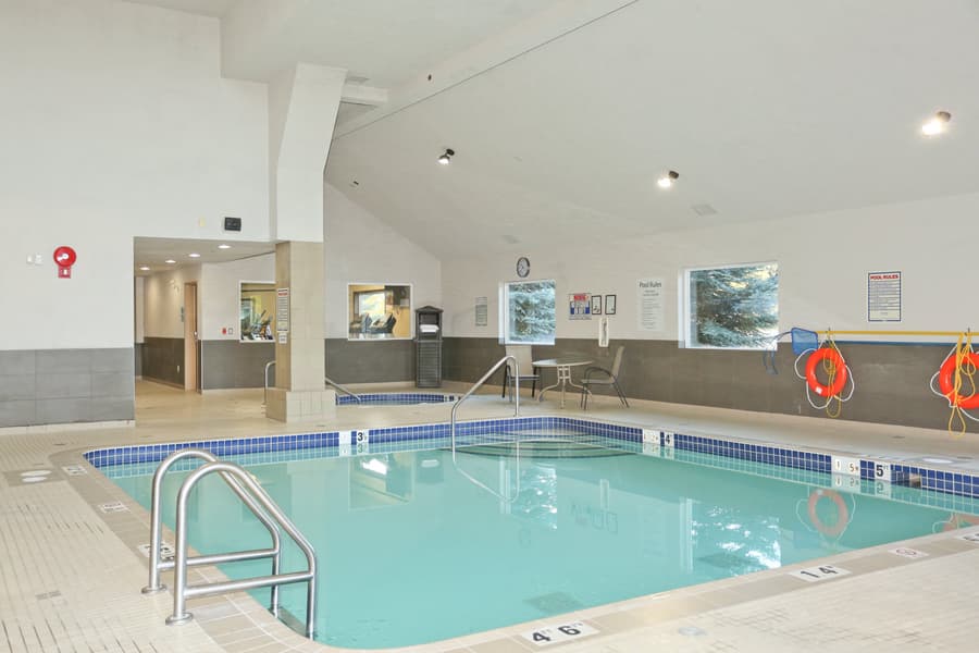 Holiday Inn Express & Suites - Vernon by IHG