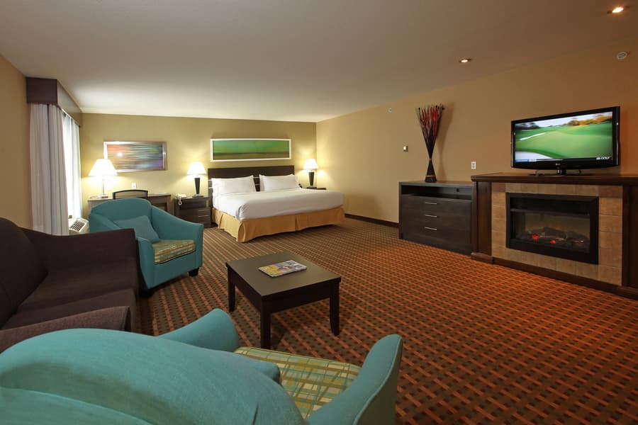 Holiday Inn Express & Suites - Vernon by IHG