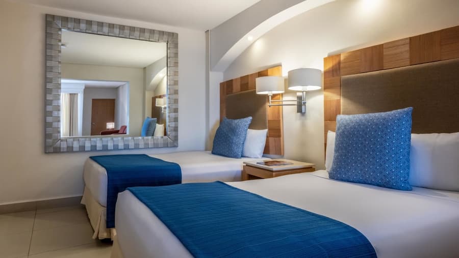 Park Royal Beach Huatulco – All Inclusive