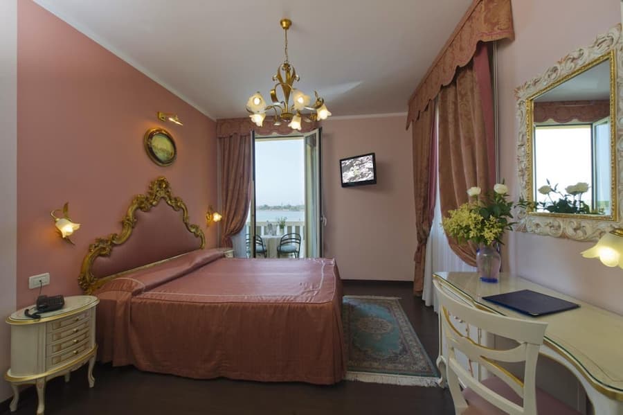 Viktoria Palace Hotel
