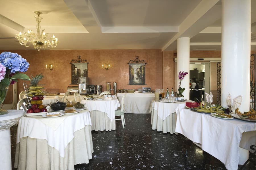 Viktoria Palace Hotel