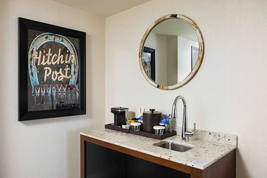 Hilton Austin