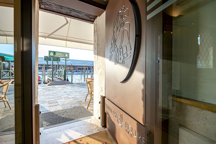 Hotel Antiche Figure