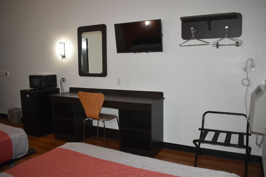 Motel 6 Springfield, IL