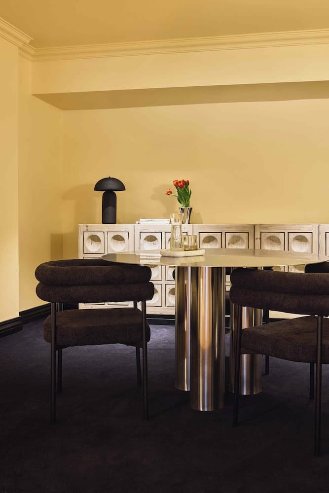 Hotel Diplomat Sydney