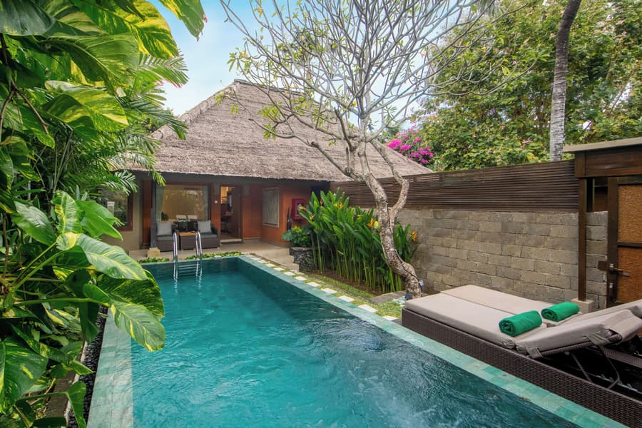 Legian Beach Hotel
