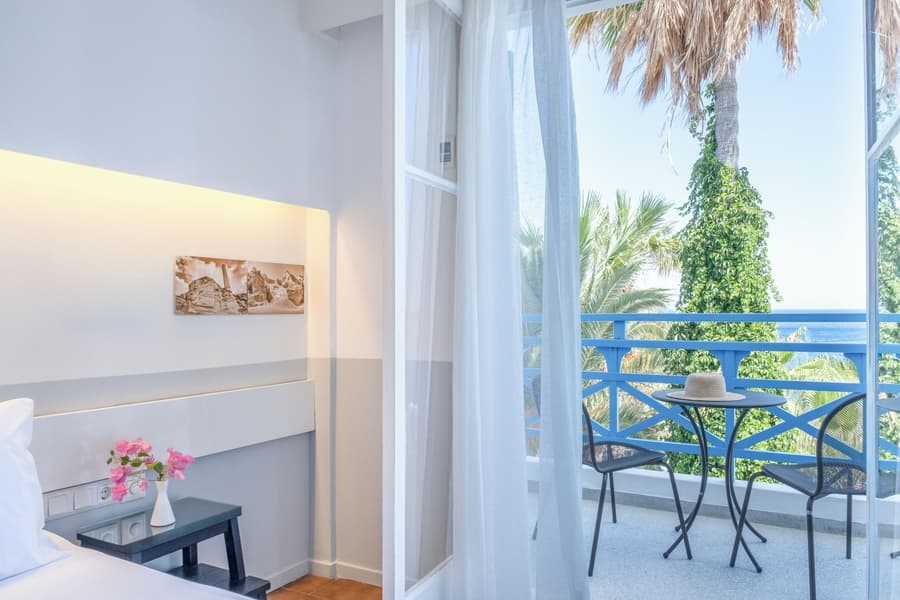 Kamari Beach Hotel