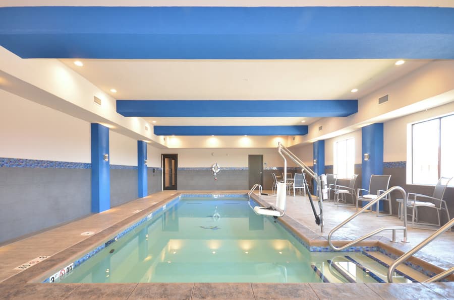 Holiday Inn Express & Suites Oklahoma City Mid - Arpt Area by IHG