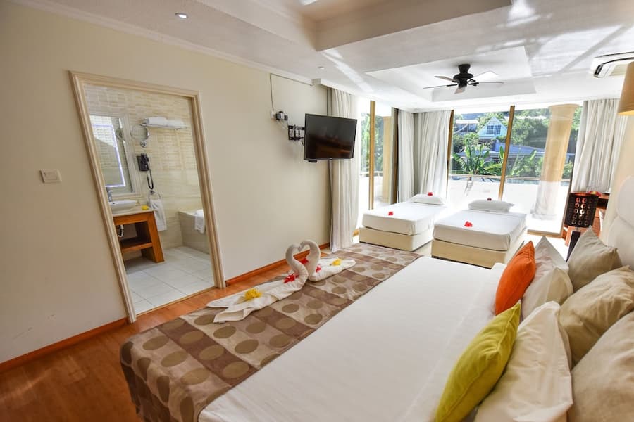 Crown Beach Hotel