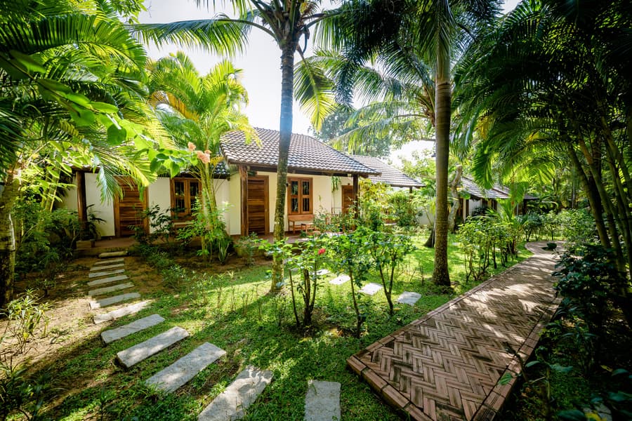 La Mer Resort
