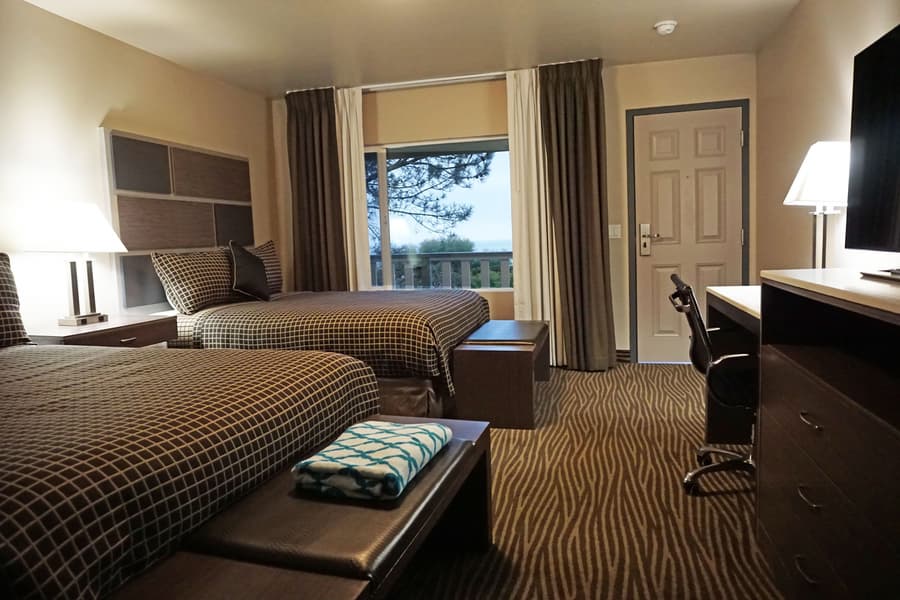 Crescent Bay Inn