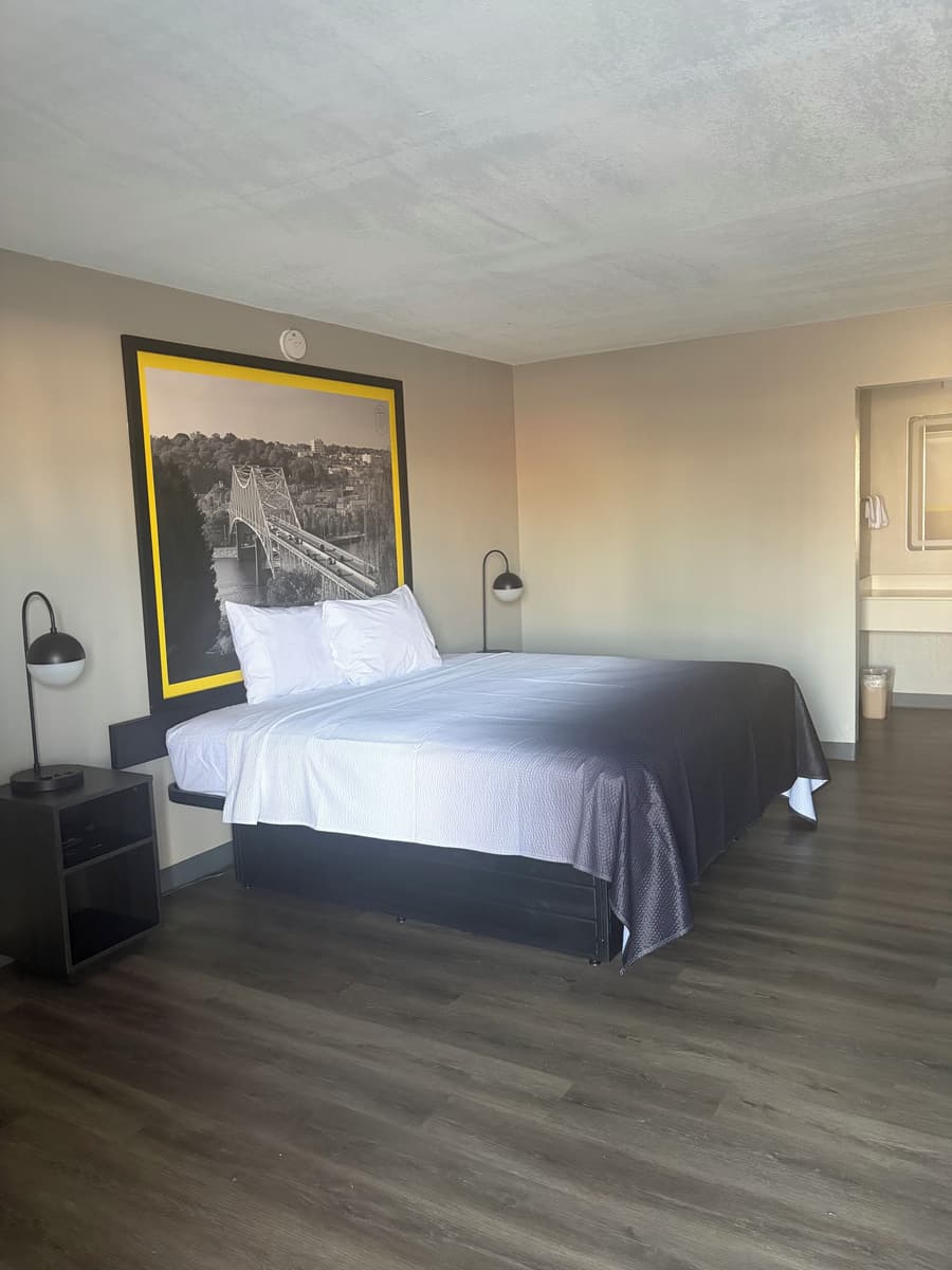 Tourway Inn