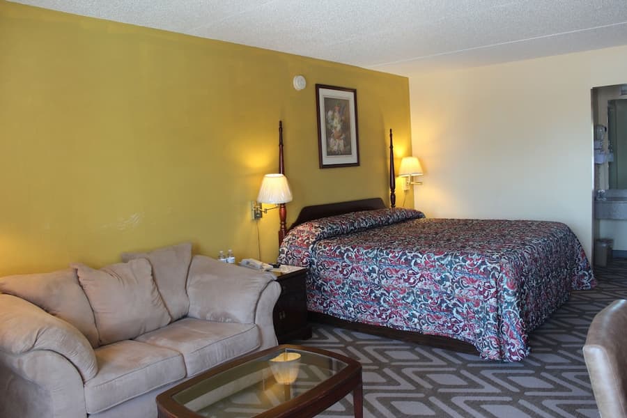 Tourway Inn