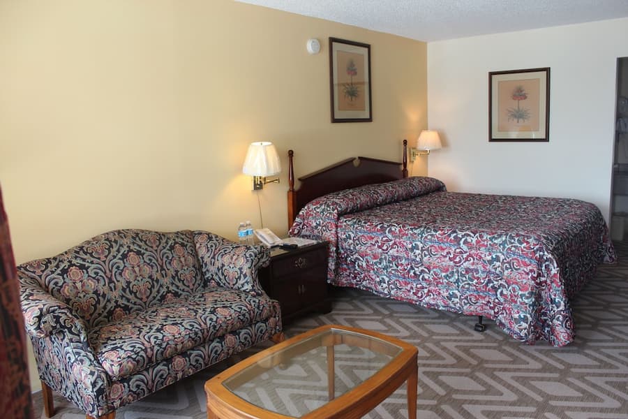 Tourway Inn
