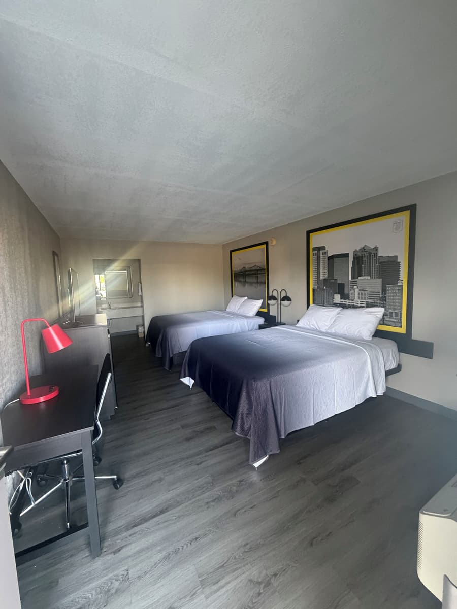 Tourway Inn