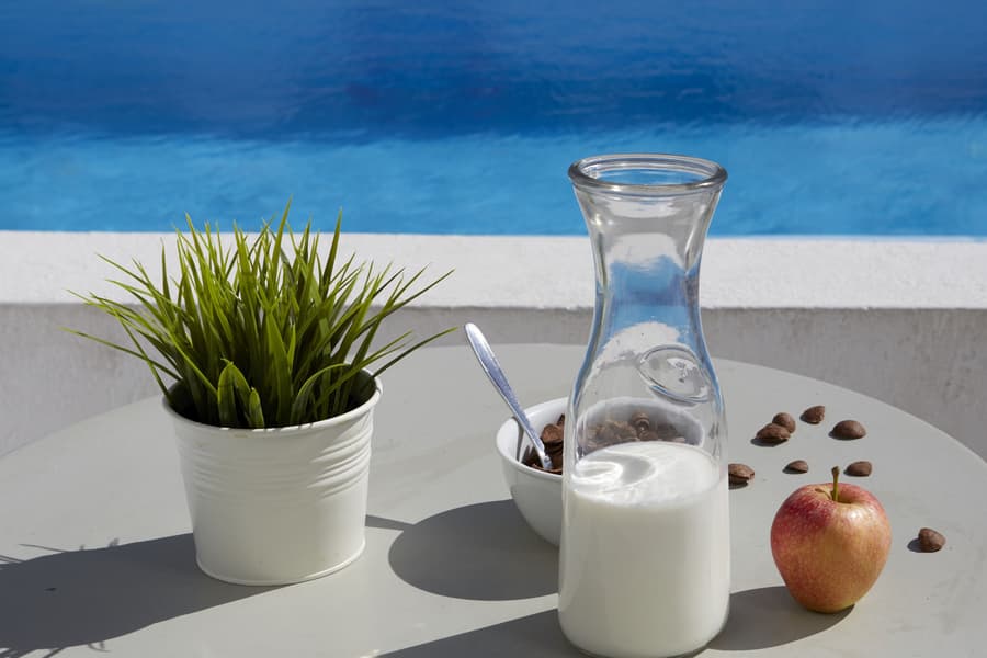 Nissos Thira Hotel