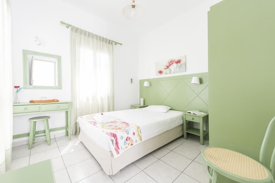 Nissos Thira Hotel