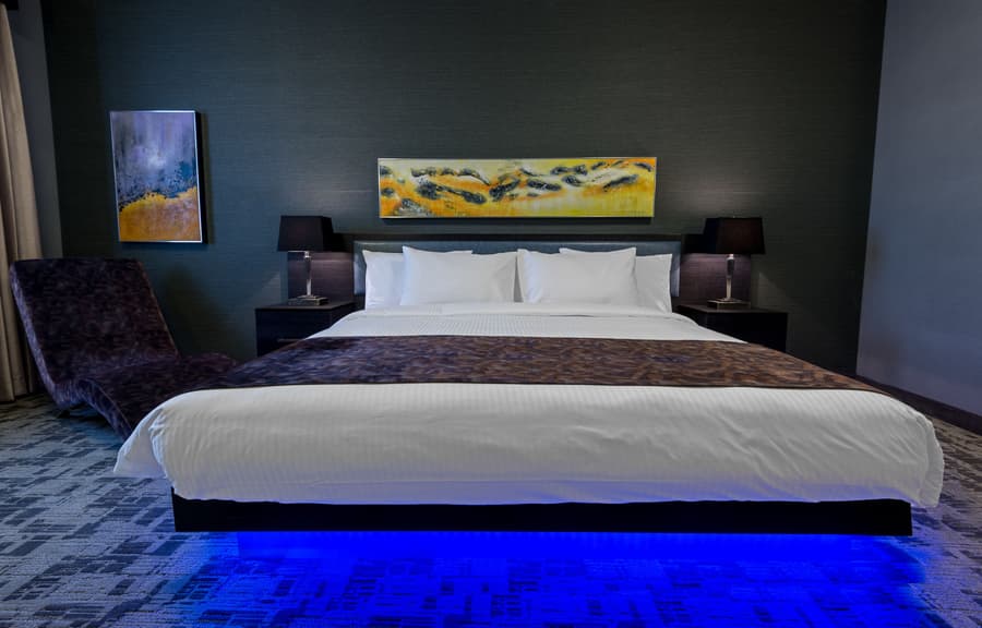 Applause Hotel by CLIQUE