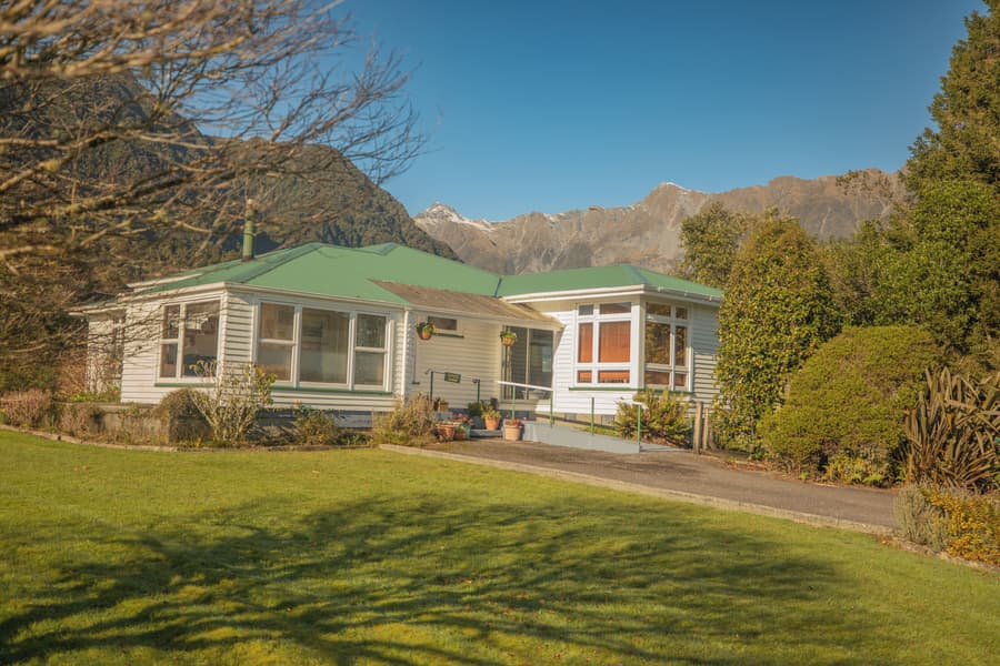 Rainforest Motel