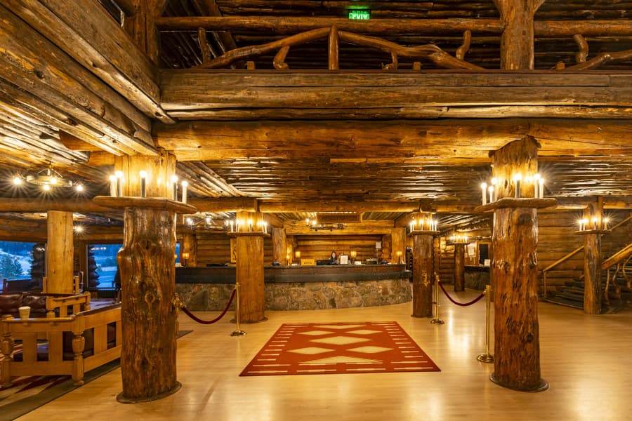 Old Faithful Inn - Inside the Park