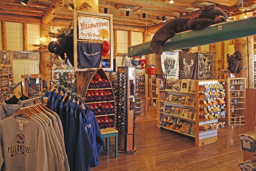 Lake Lodge Cabins - Inside the Park