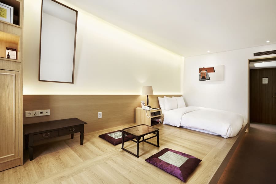 Hotel President
