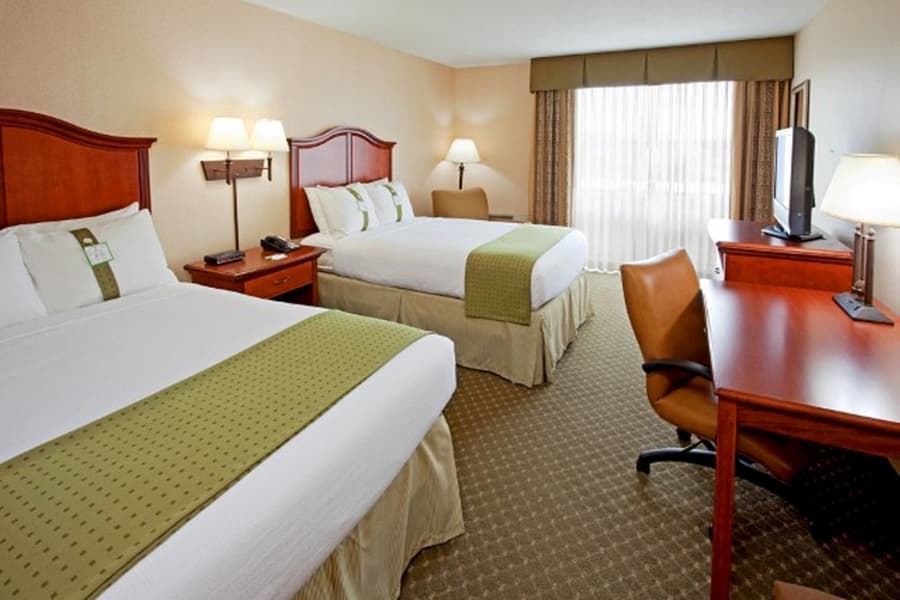 Holiday Inn & Suites Lafayette North by IHG