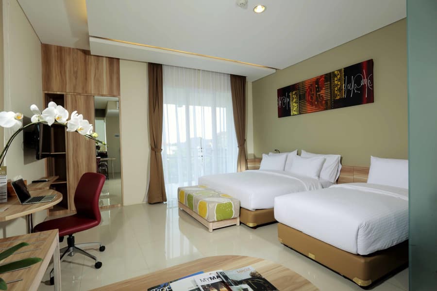 Mahogany Hotel