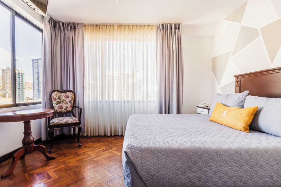 Elegance  Hotel
