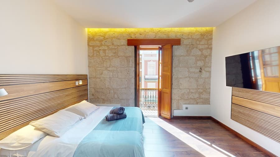 Triana Rooms EH