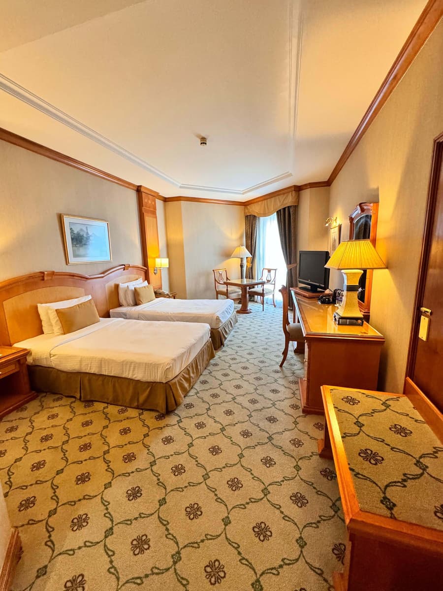 Knight Castle Hotel
