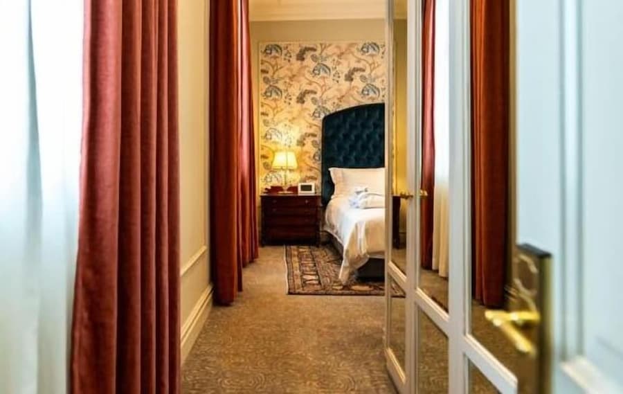 The Monarch Hotel