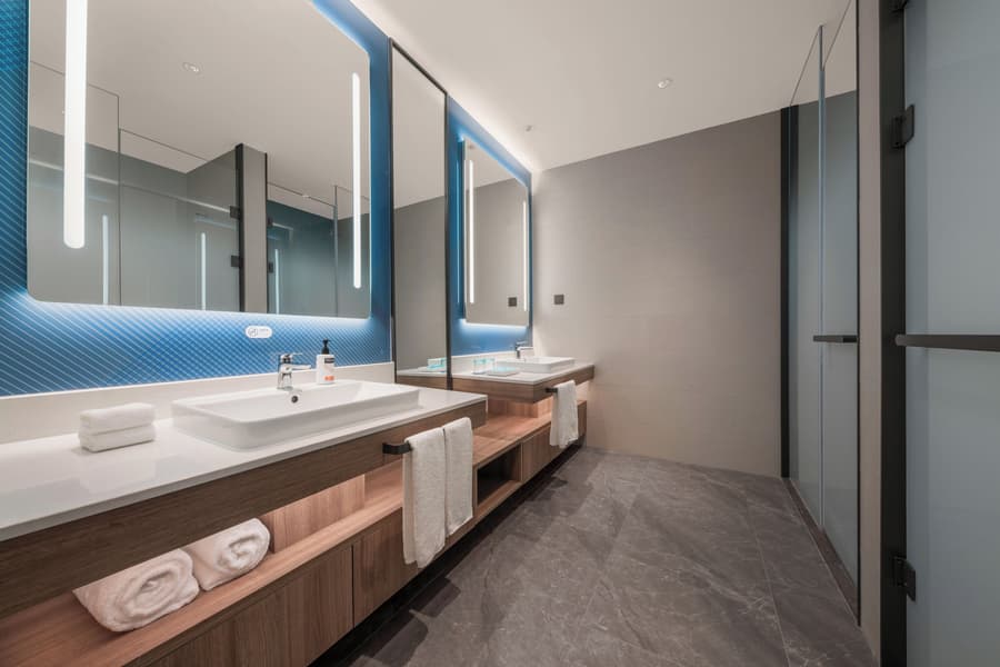 Holiday Inn Express Shenzhen Futian Center by IHG