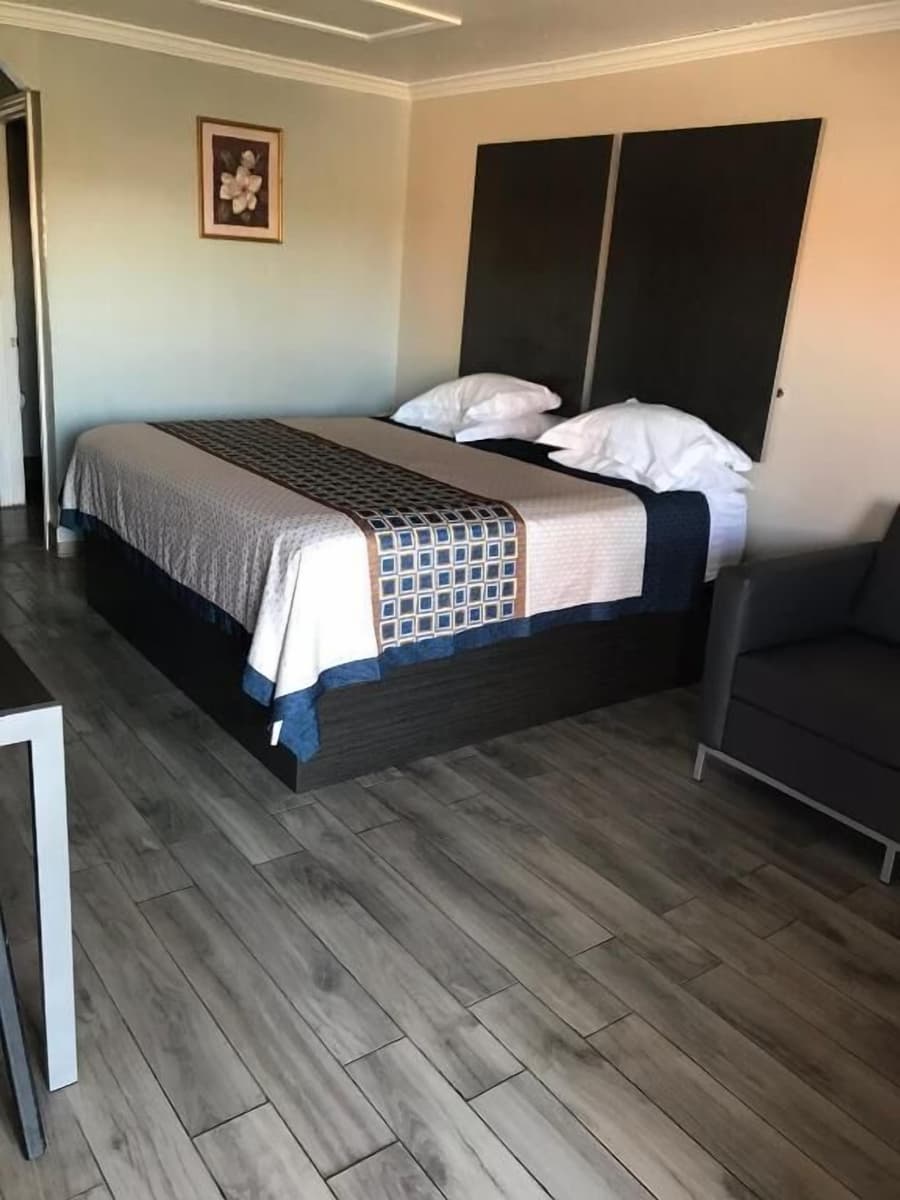 SouthTown SA Inn