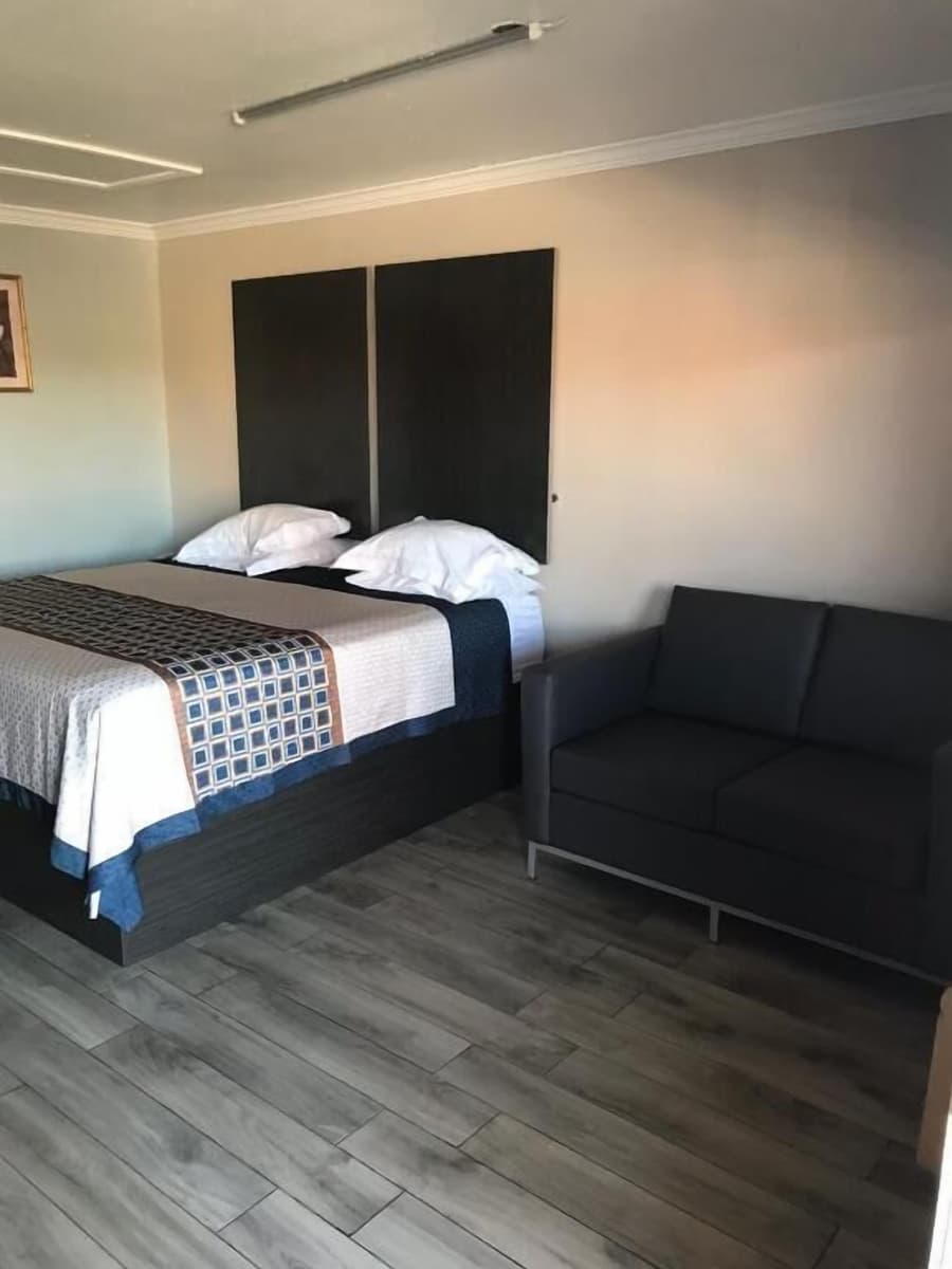 SouthTown SA Inn