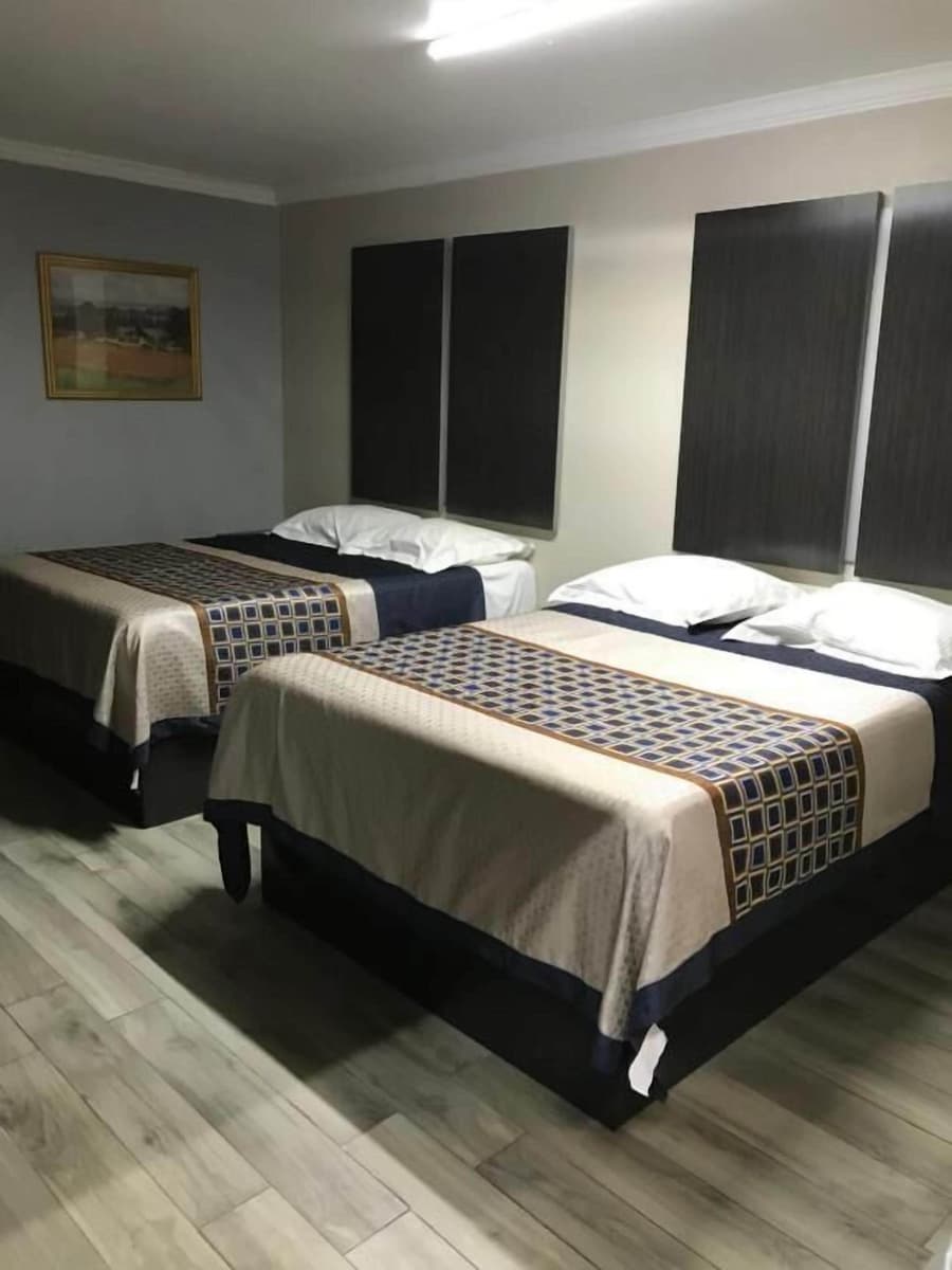 SouthTown SA Inn