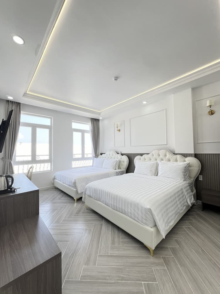 Paris Hotel