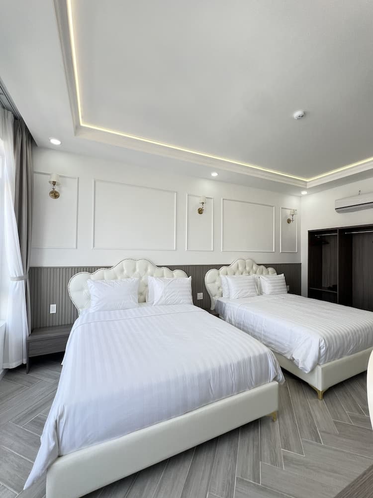 Paris Hotel