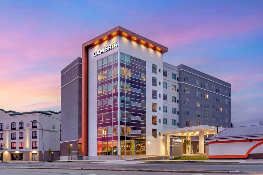 Cambria Hotel Niagara Falls