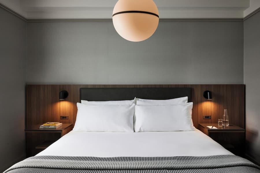 Melrose Hotel