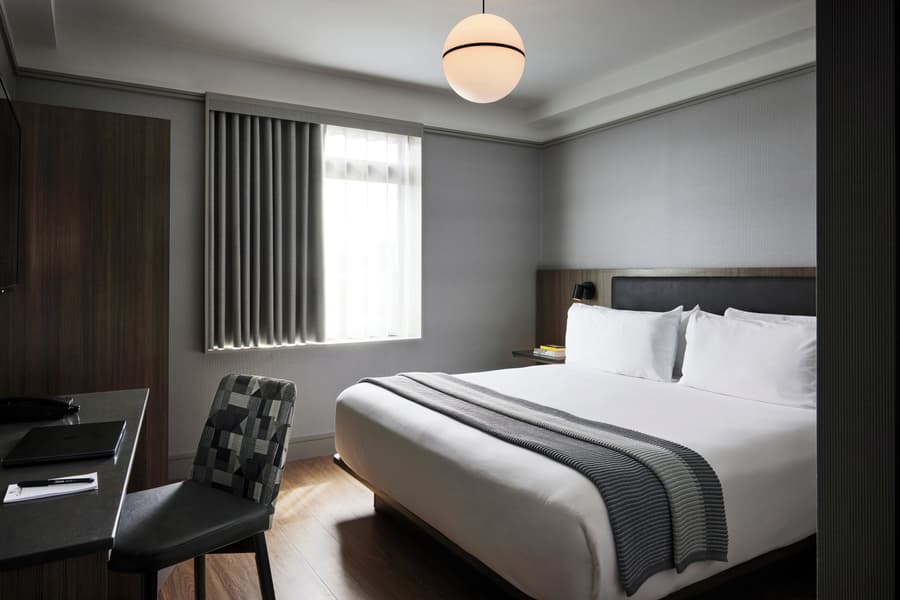 Melrose Hotel