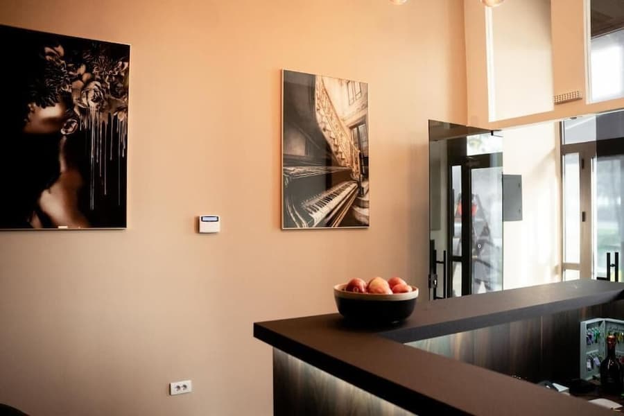 Olivia Rooms