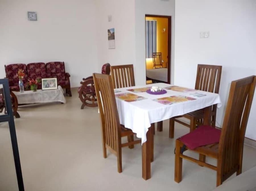 Larn's villa.