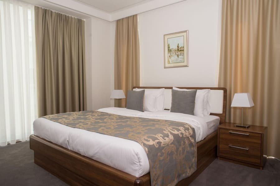 Hotel R